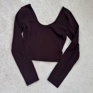 Lululemon women’s long sleeve scoop neck crop top, size 4, chocolate brown, EUC